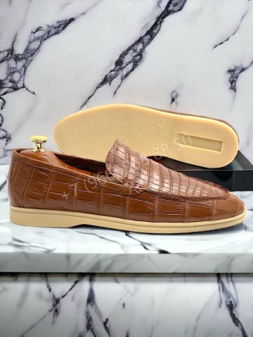 Лоферы Loro Piana из кожи крокодила