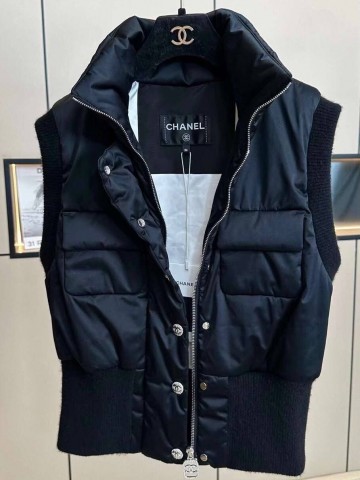 Жилет CHANEL