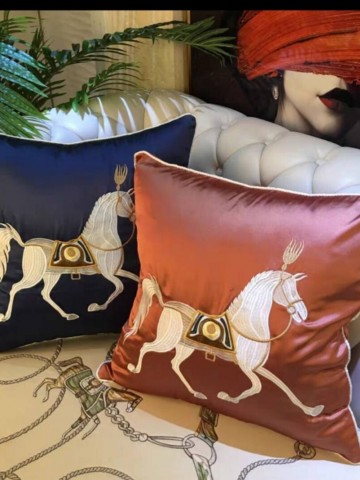 Подушка Hermes