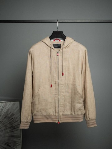 Льняной костюм Kiton