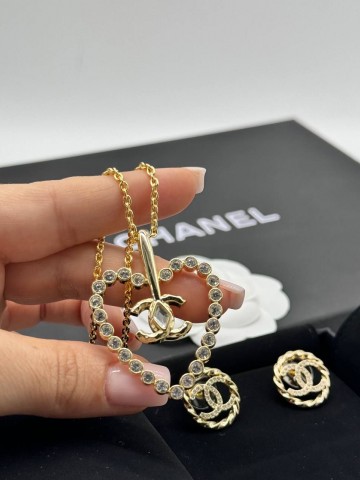Кулон CHANEL