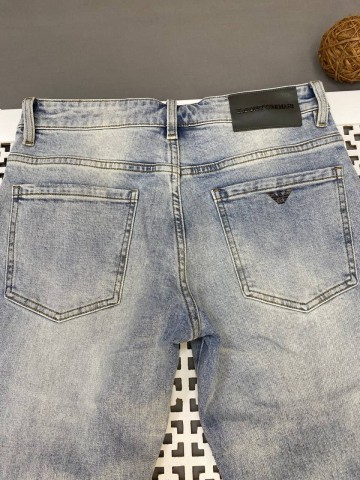 Джинсы Emporio Armani