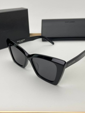 Солнцезащитные очки Yves Saint Laurent