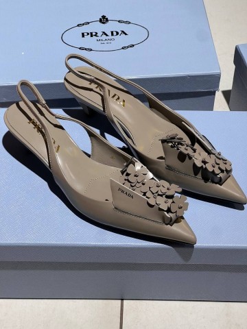 Босоножки Prada