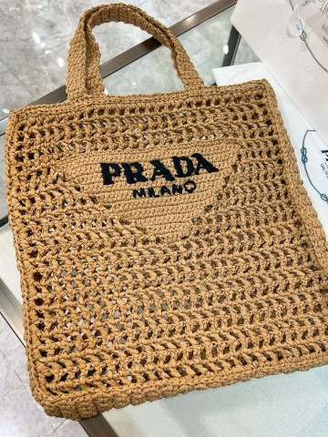 Сумка Prada