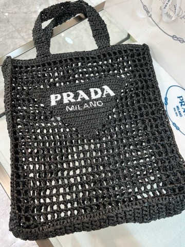 Сумка Prada