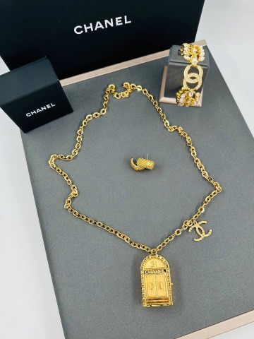 Серьги CHANEL