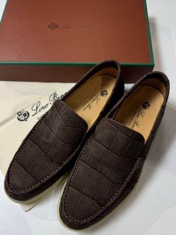 Лоферы Loro Piana из кожи крокодила