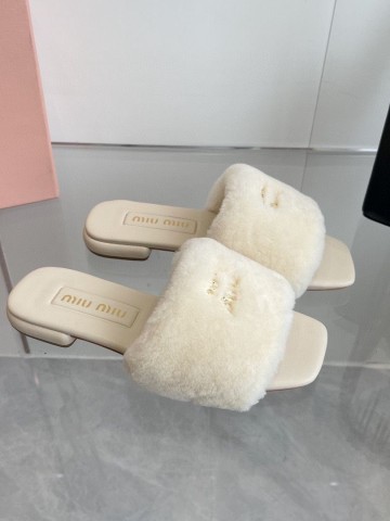 Шлепанцы MIU MIU