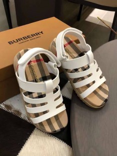 Сандалии Burberry