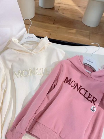 Худи Moncler
