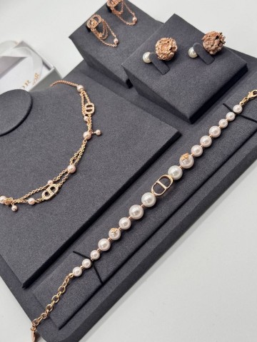 Серьги Dior