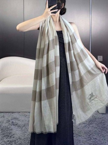 Шарф Burberry