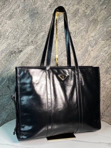 Сумка Prada