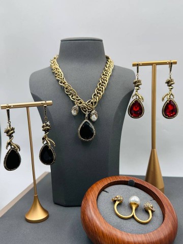 Серьги Alexander McQueen