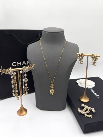 Кулон CHANEL