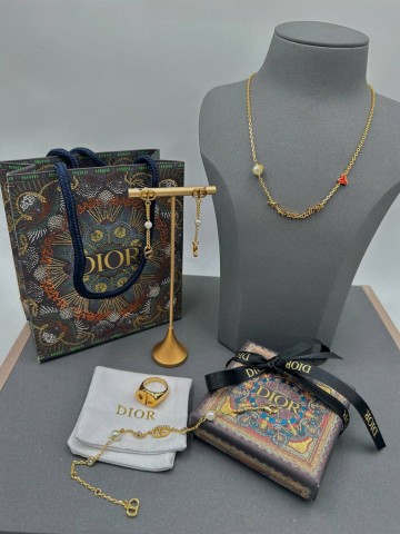 Серьги Dior