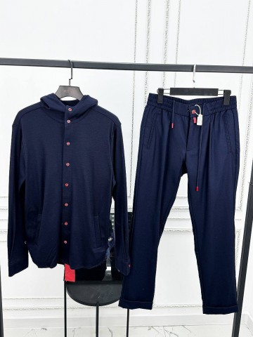 Прогулочный костюм Kiton