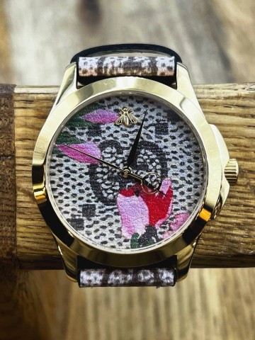 Часы Gucci