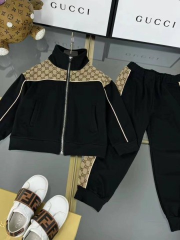Костюм Gucci