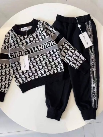 Костюм Dior
