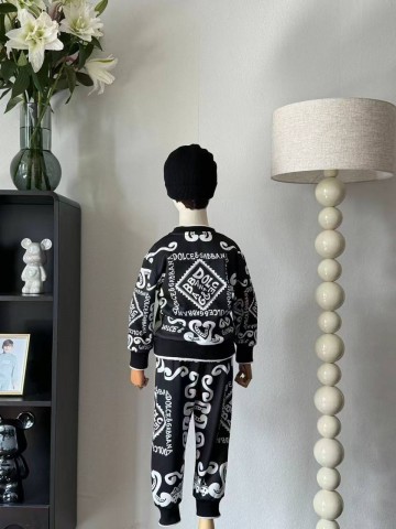 Костюм Dolce&Gabbana