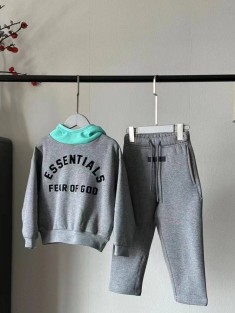 Костюм Essentials