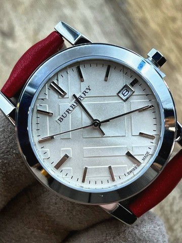 Часы Burberry