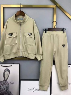 Костюм Prada