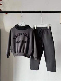 Костюм Essentials