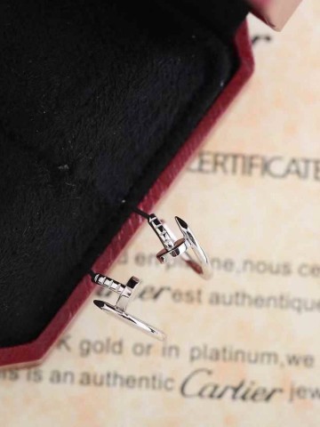 Серьги Cartier