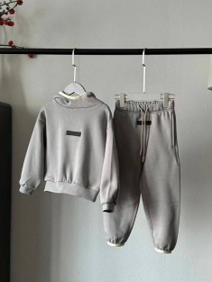 Костюм Essentials