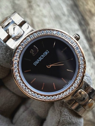 Часы Swarovski