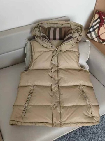 Жилет Burberry