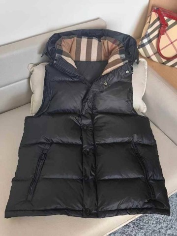 Жилет Burberry