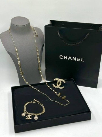 Бусы CHANEL