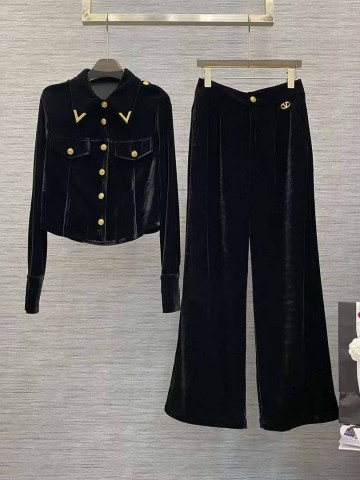Костюм Valentino