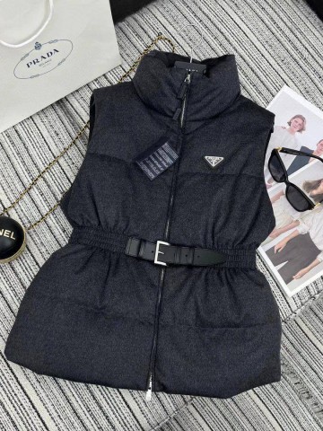 Жилет Prada