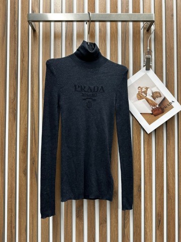 Водолазка Prada