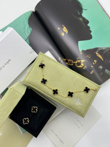 Серьги Van Cleef & Arpels