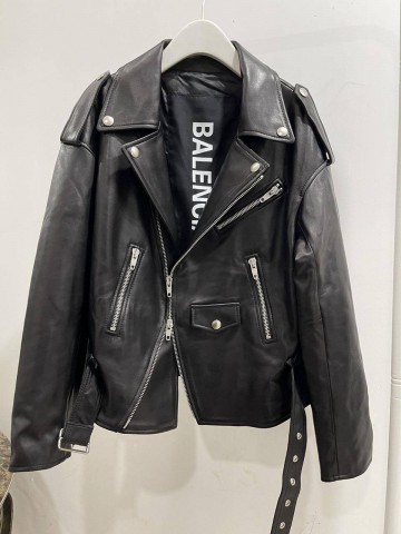 Кожаная куртка Balenciaga
