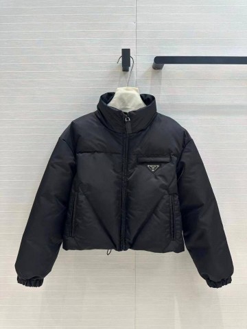Пуховик Prada