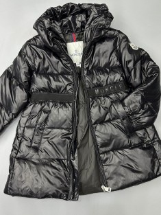 Пуховик Moncler