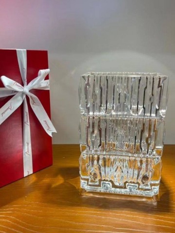Ваза Baccarat