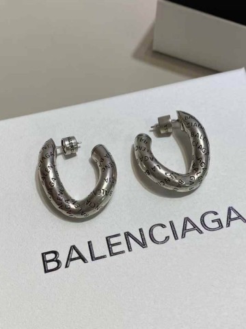 Серьги Balenciaga