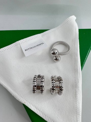 Кольцо Bottega Veneta