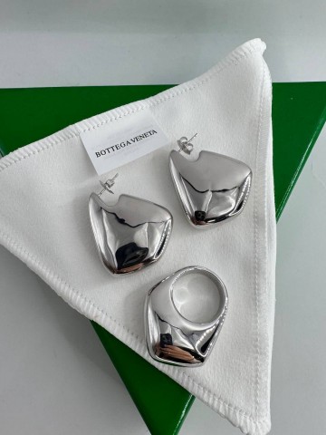 Серьги Bottega Veneta