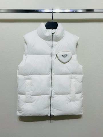 Жилет Prada