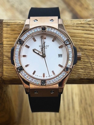 Часы Hublot