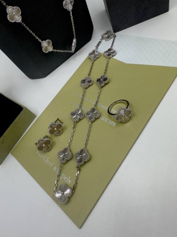 Чокер Van Cleef & Arpels